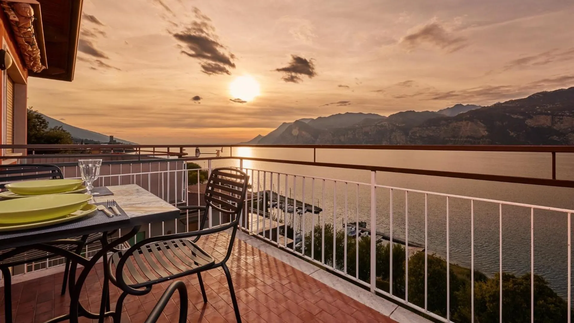 Lake View Luca Apartment Malcesine